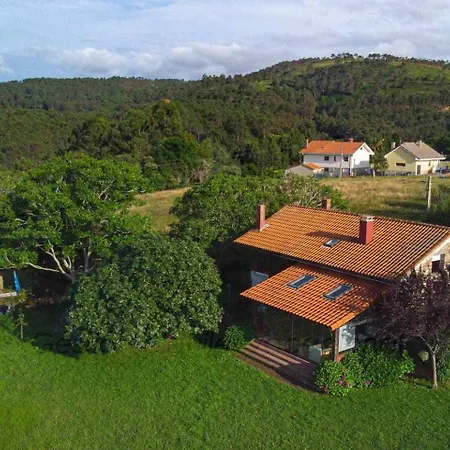El Madrono Novellana Hébergement de vacances *